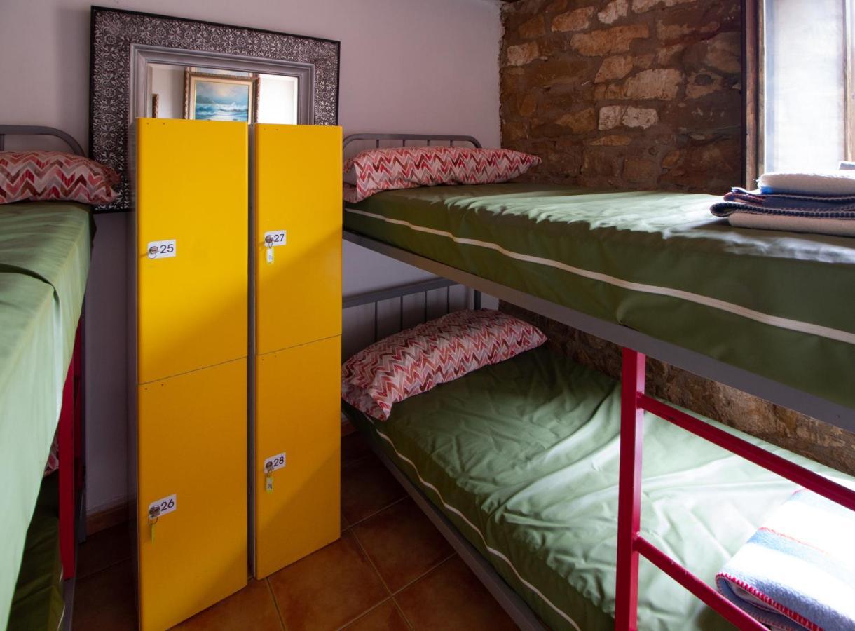 La Pata De Oca Hostal Rural Y Albergue Torres del Rio Eksteriør billede